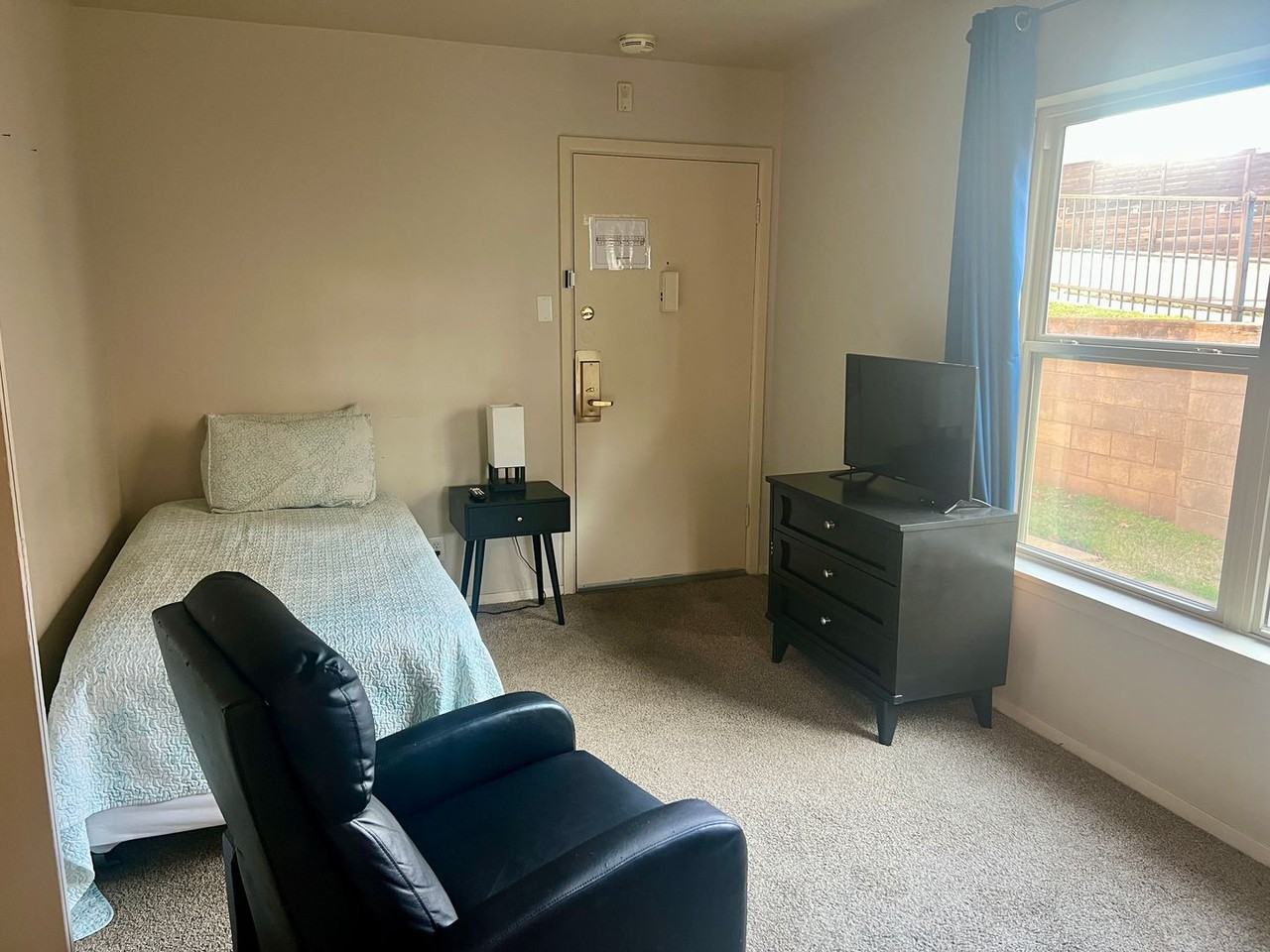 Hospitality House Apartments - Photo 6 of 21