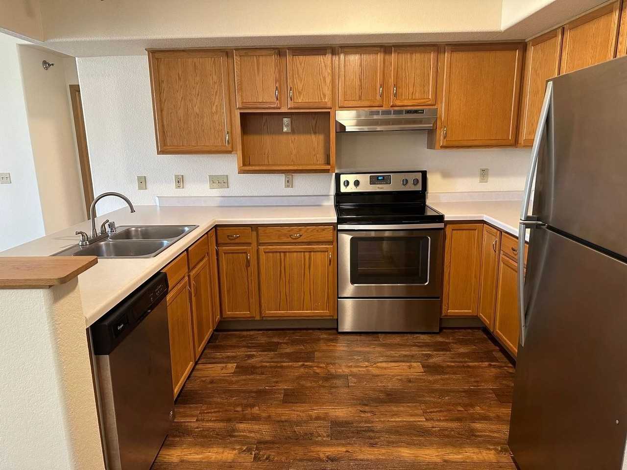 Madison Apartments - Photo 4 of 50