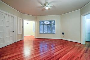 featured image of 2421 Ne Irving St