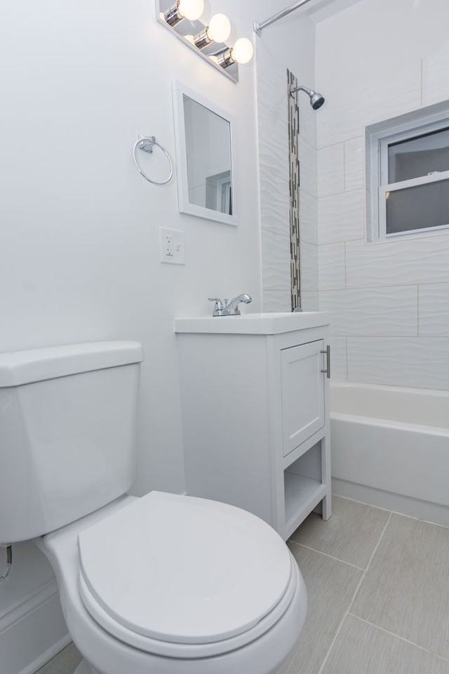 8143 S Ellis Avenue - Photo 3 of 8