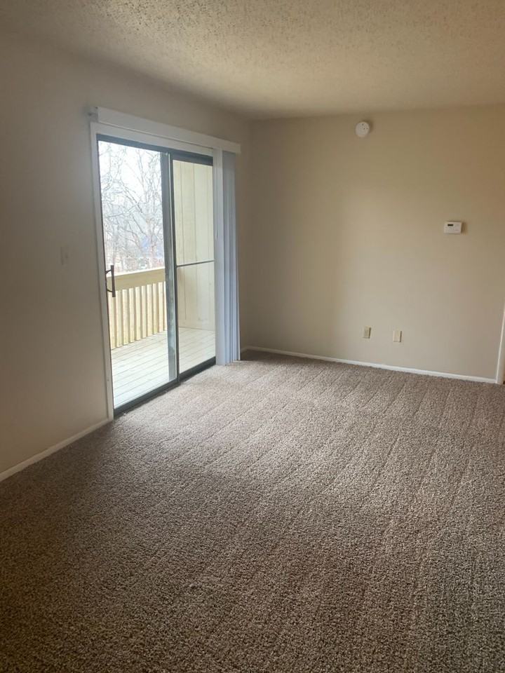 2400 Mcfarland Dr - Photo 2 of 7