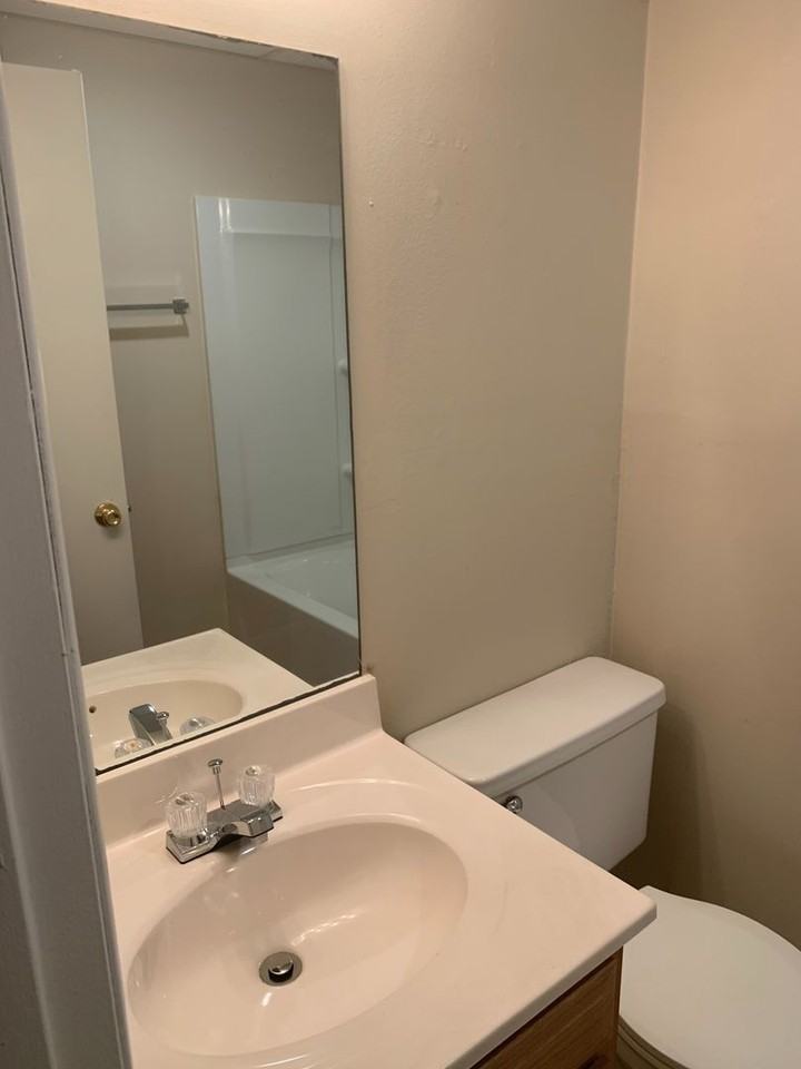 2400 Mcfarland Dr - Photo 6 of 7