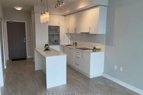 576 Front Street West #09 - Photo 3 of 11