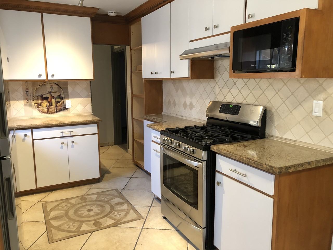 Private Room near LAX & Beaches - Photo 3 of 9