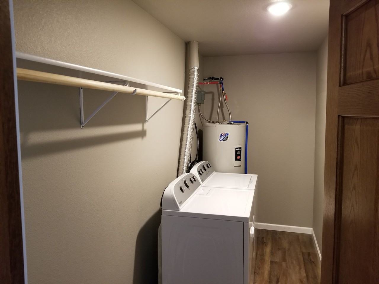 The Overlook Apartments - Photo 7 of 17