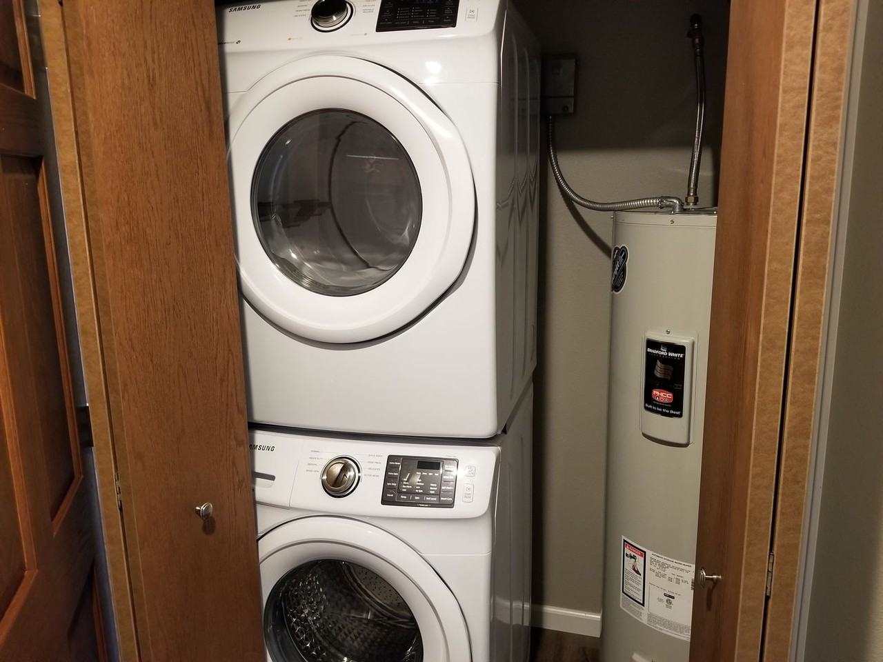 The Overlook Apartments - Photo 7 of 21