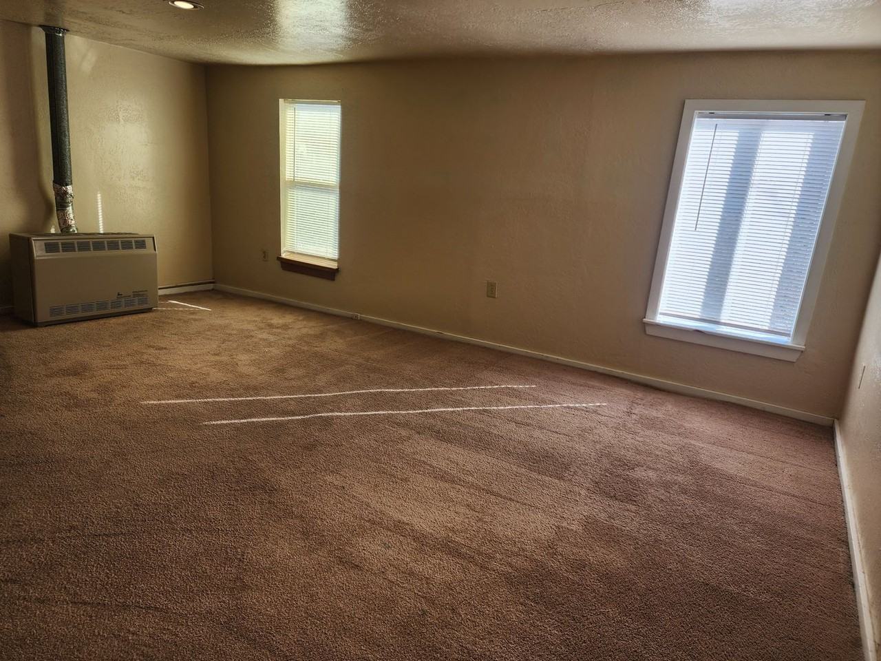 1206 N Abilene Ave - Photo 3 of 22