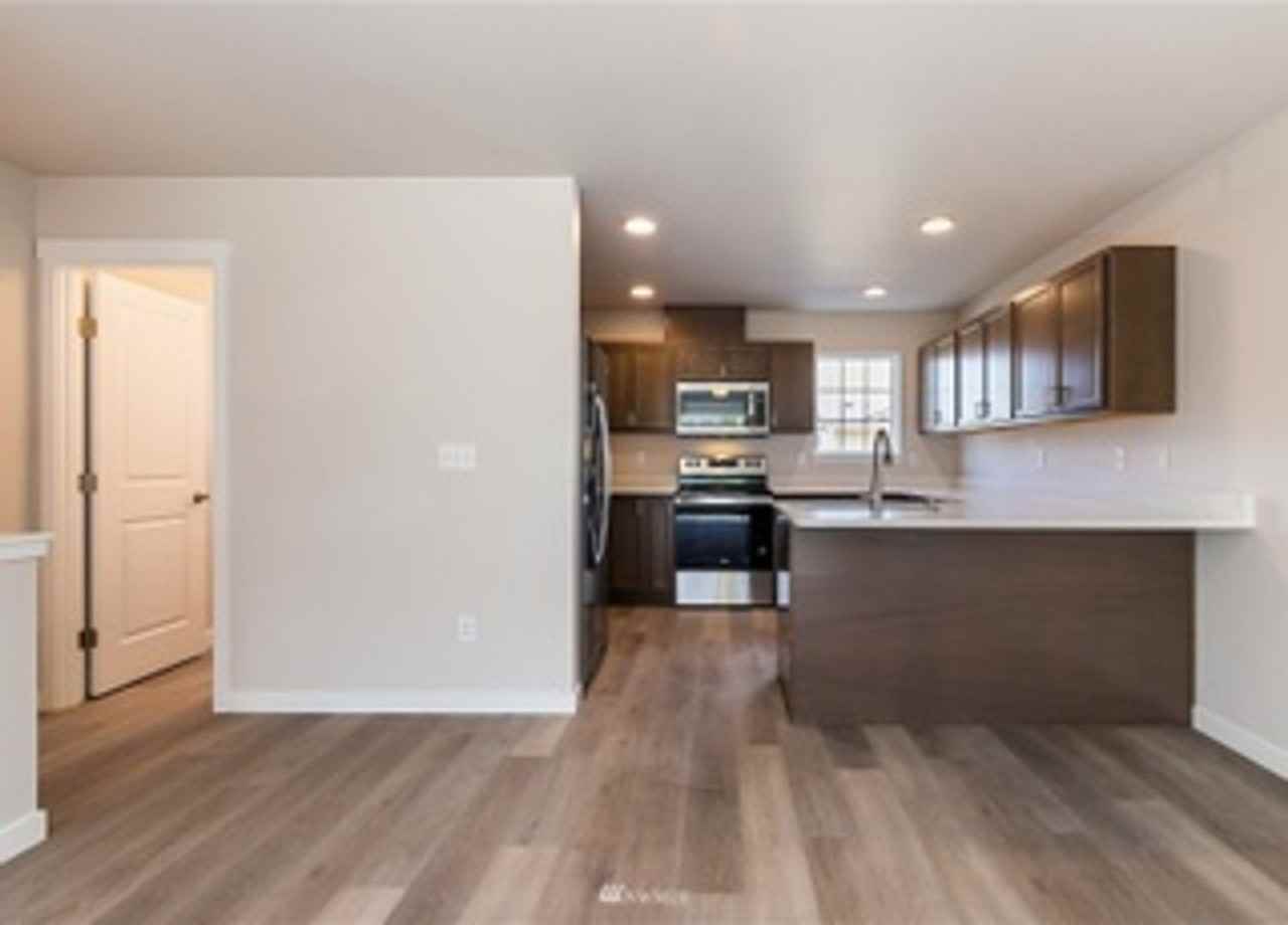 Sunset Village - Photo 5 of 23