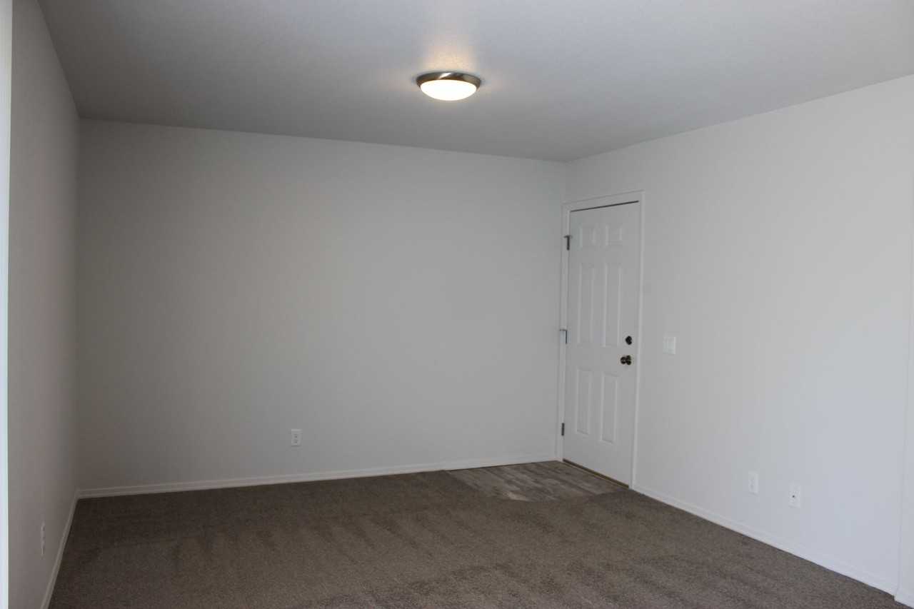 1550 Nw Milwaukee Ave #3 - Photo 5 of 11