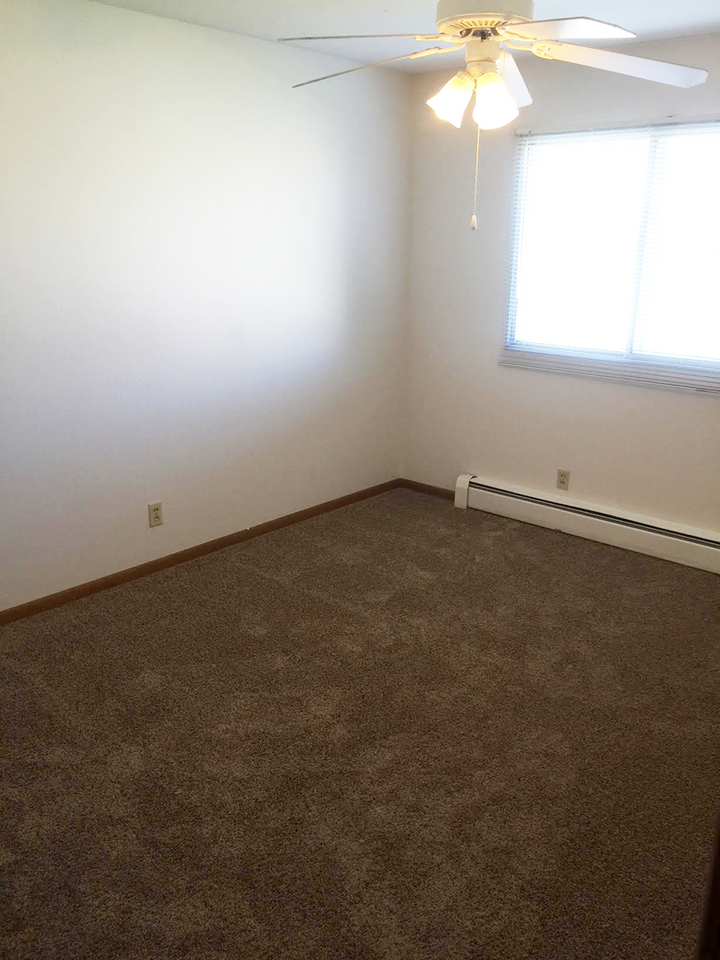 814 24th - Photo 6 of 15