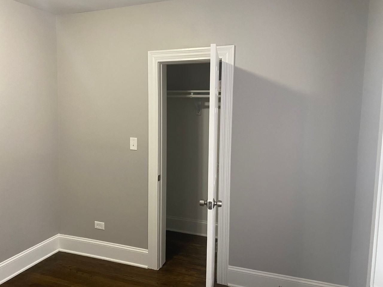 8214 S. Ingleside - Photo 4 of 6