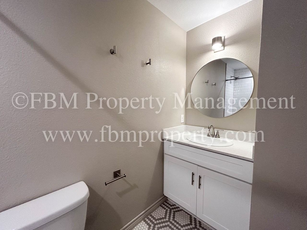 1203 N Clay St #611 - Photo 7 of 14