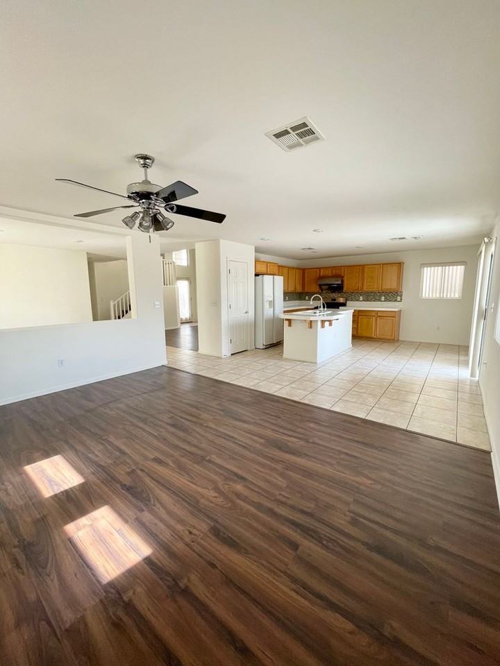 9572 Meridian Park Ave - Photo 5 of 17