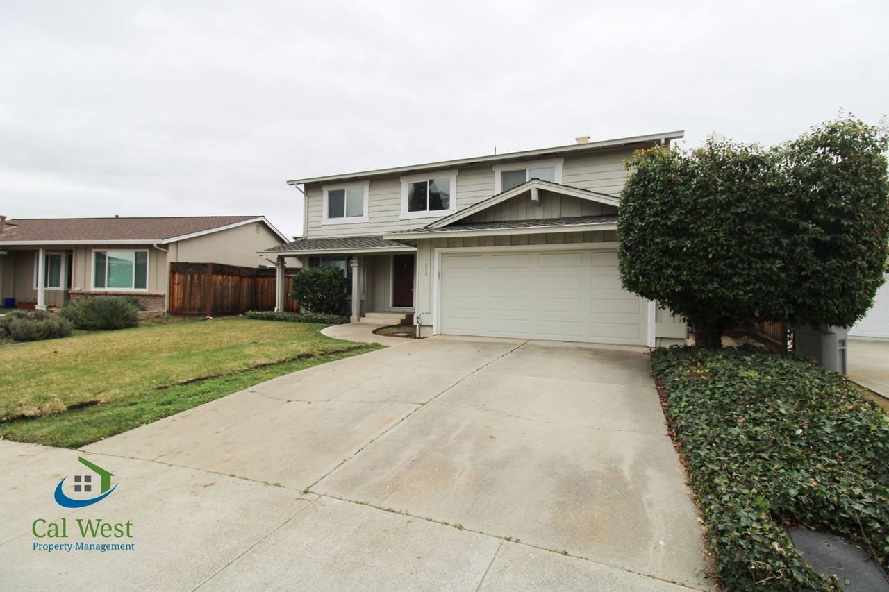 5028 Moonstone Ct - Photo 3 of 37