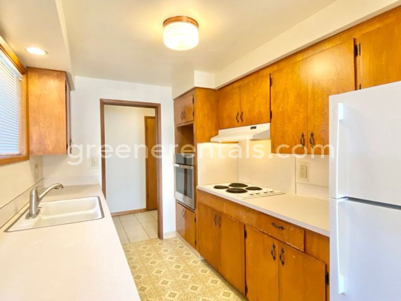 708 Cushing St Sw - Photo 3 of 22