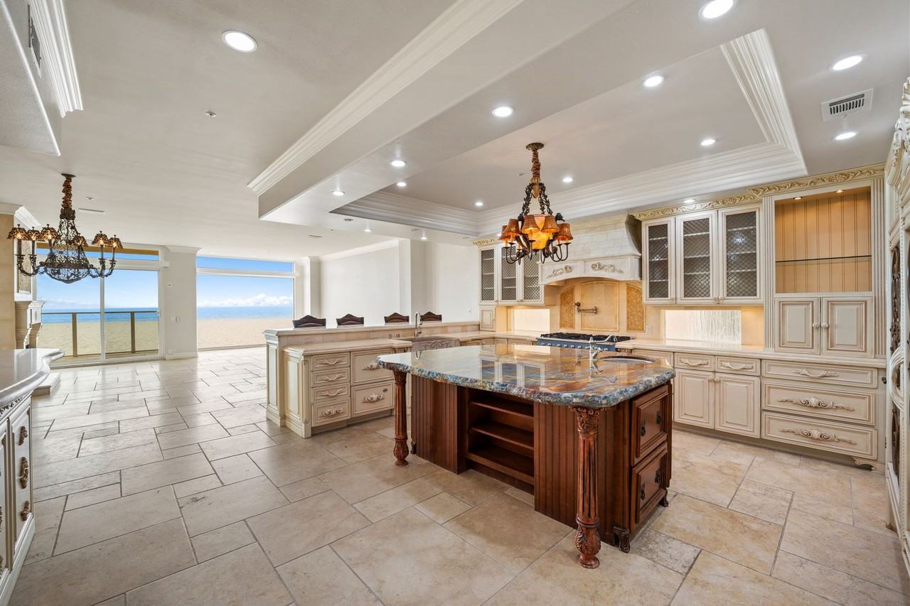1451 Marine Way - Photo 3 of 45