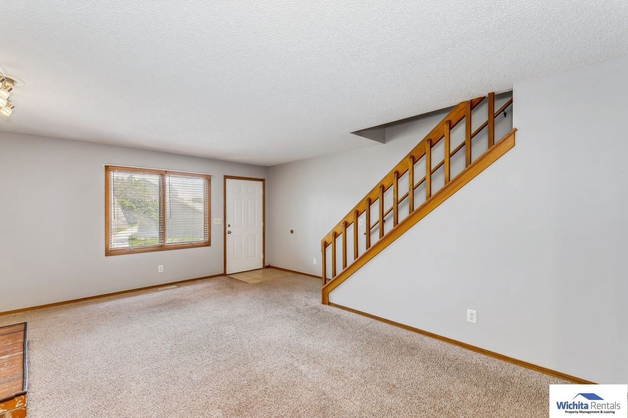 101 S Rock Rd #7 - Photo 6 of 14