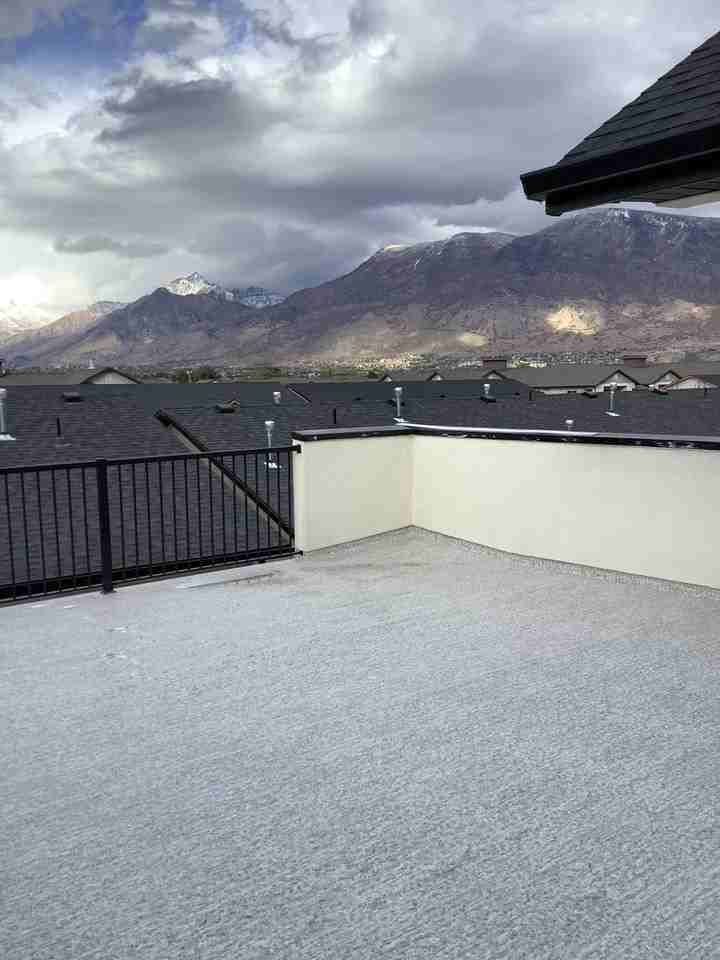 605 E 360 S - Photo 7 of 40