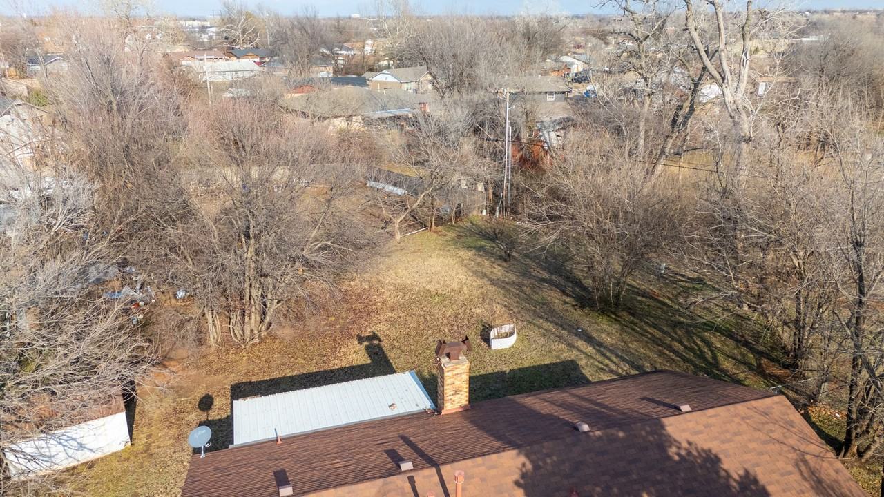 2525 Se 48th St - Photo 2 of 27