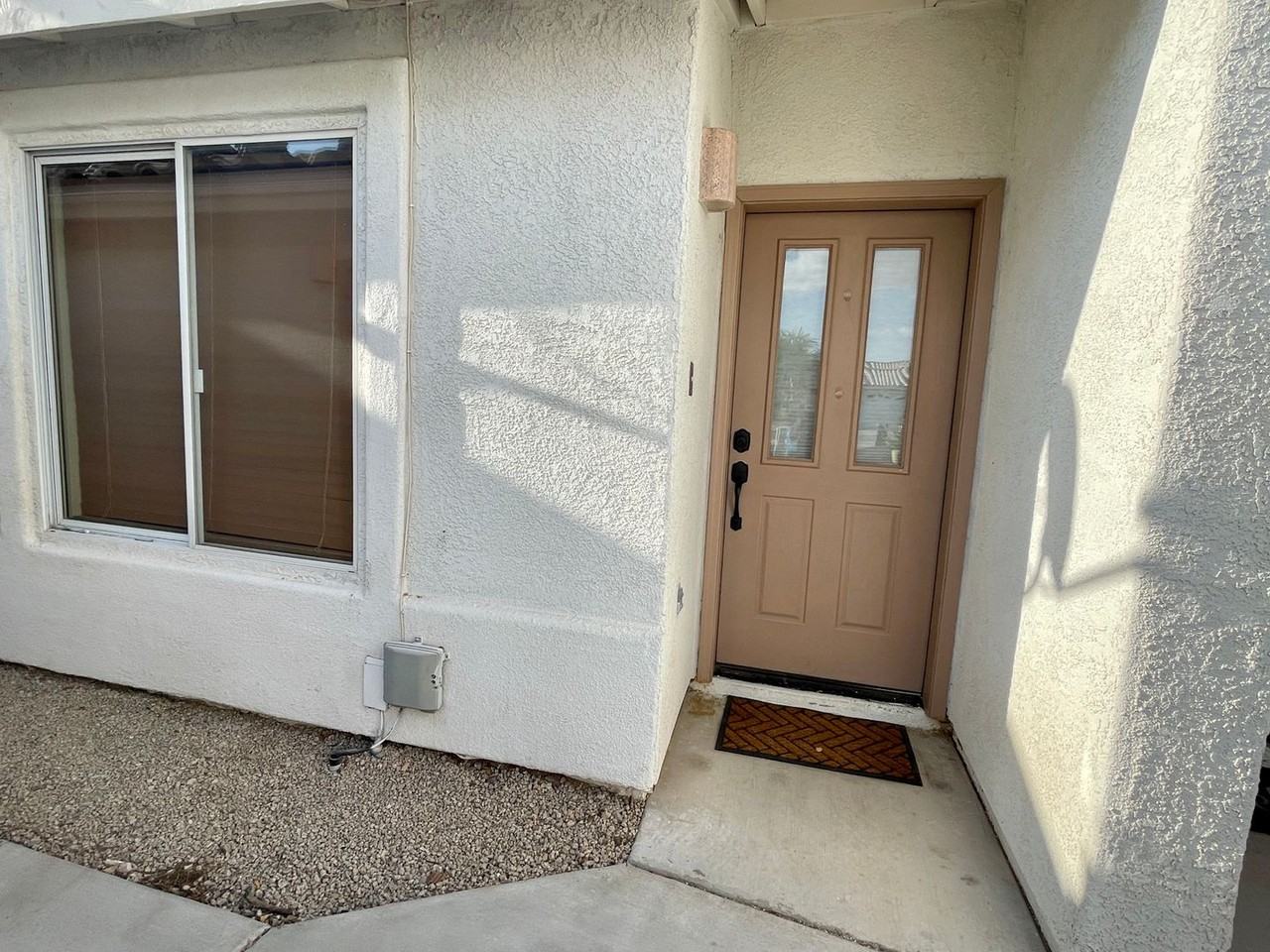 10664 E 34th St - Photo 2 of 28