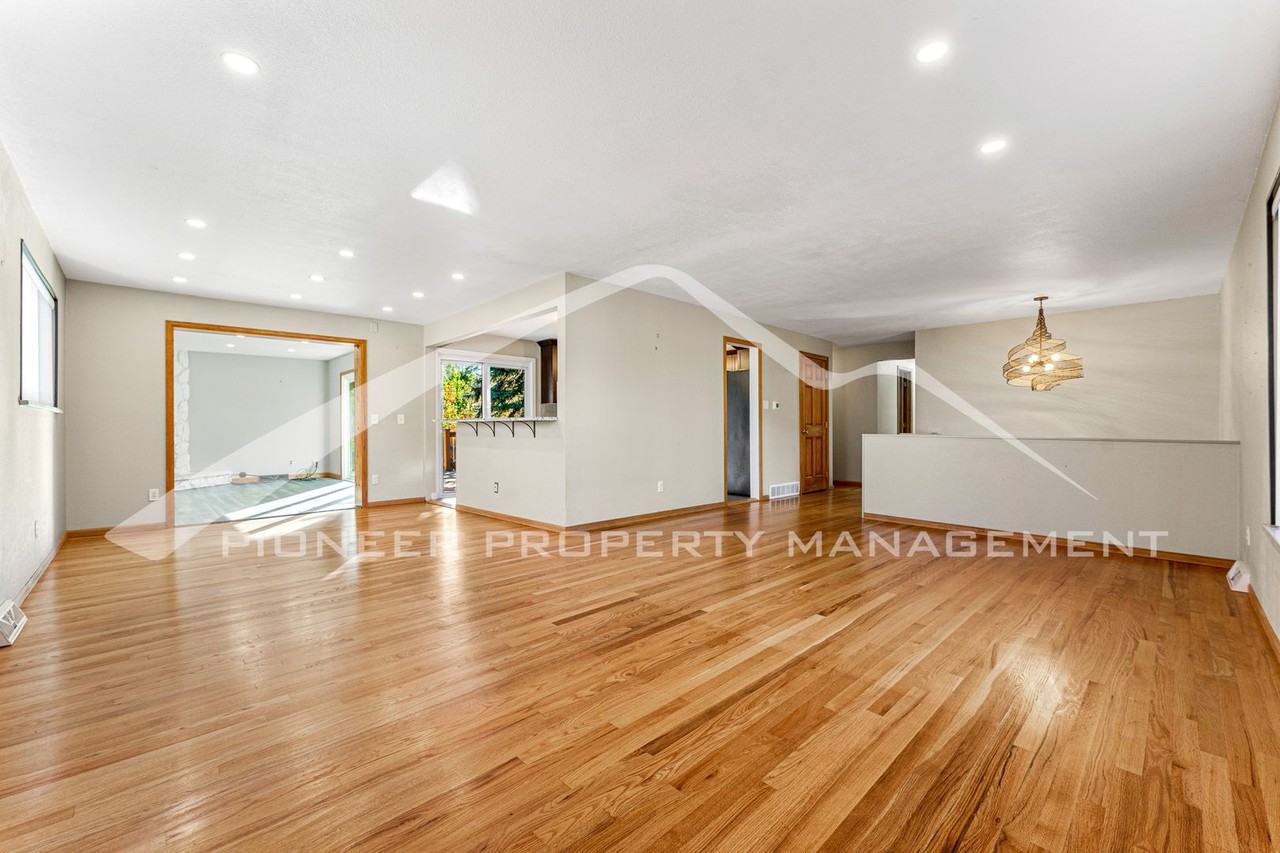 3356 S Uinta Ct - Photo 4 of 22