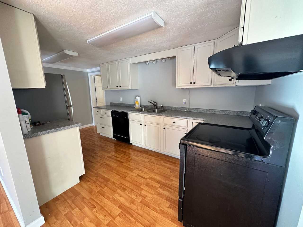 40 Blackstrap Rd #A - Photo 2 of 9