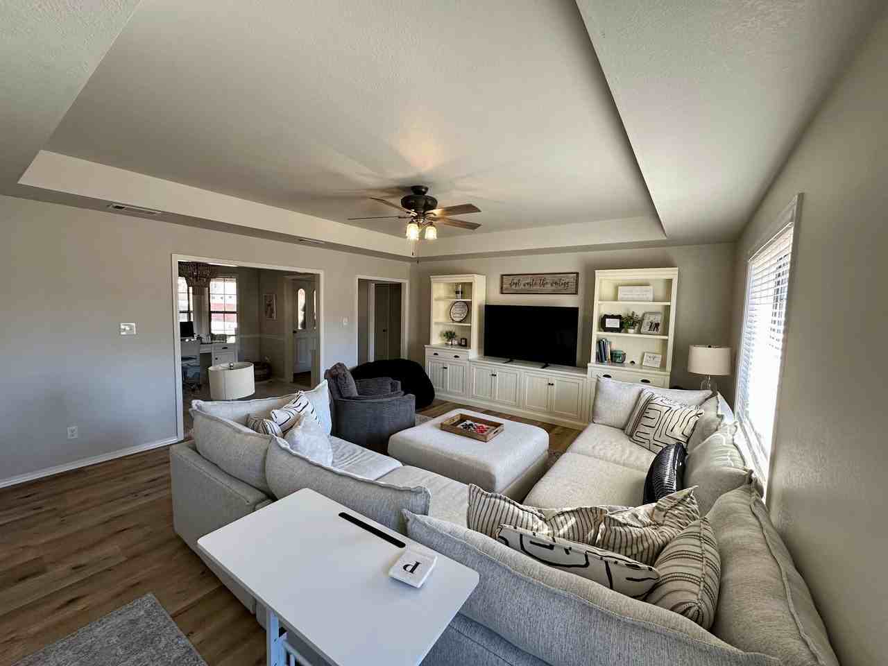 2106 S Ithaca Ave - Photo 3 of 10