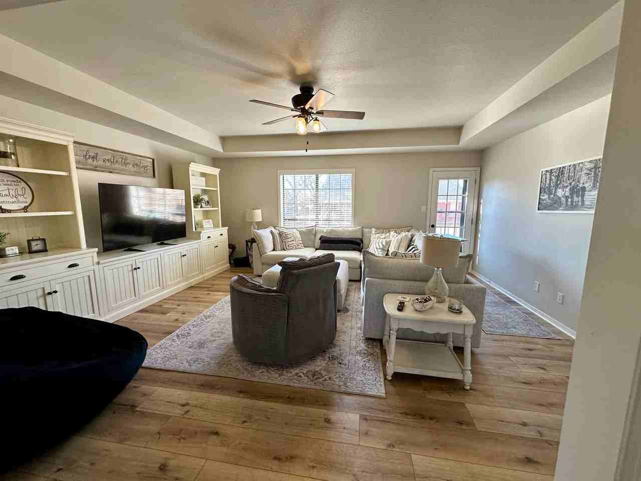 2106 S Ithaca Ave - Photo 4 of 11