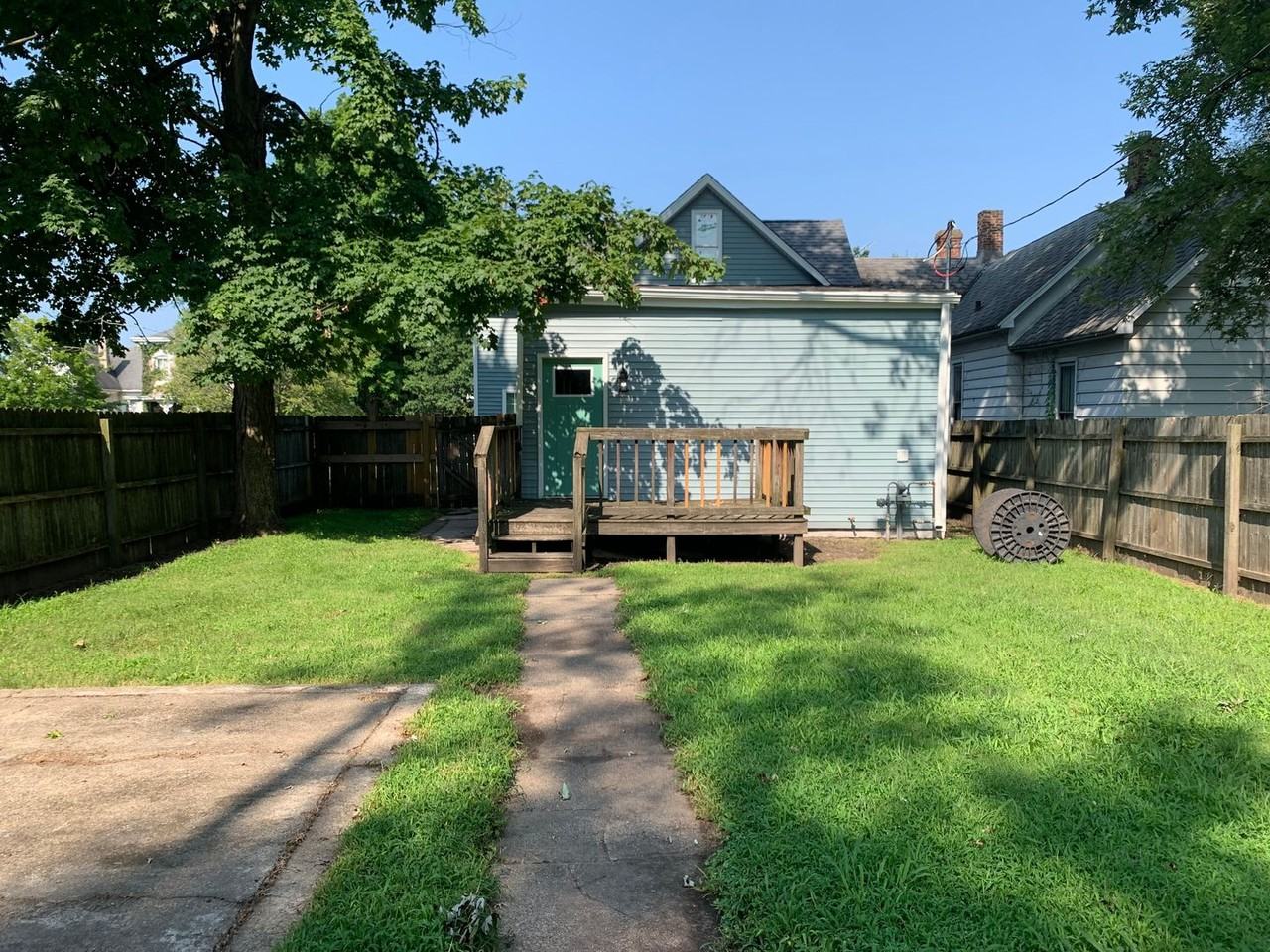 1132 S 4th St - Photo 2 of 50