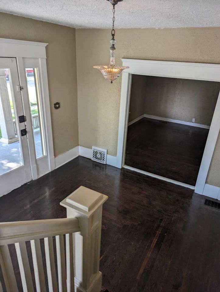 803 S Topeka Ave - Photo 3 of 28