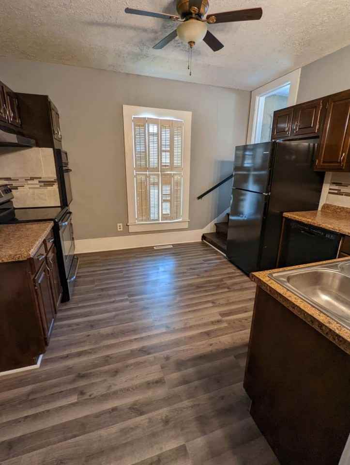 803 S Topeka Ave - Photo 2 of 28