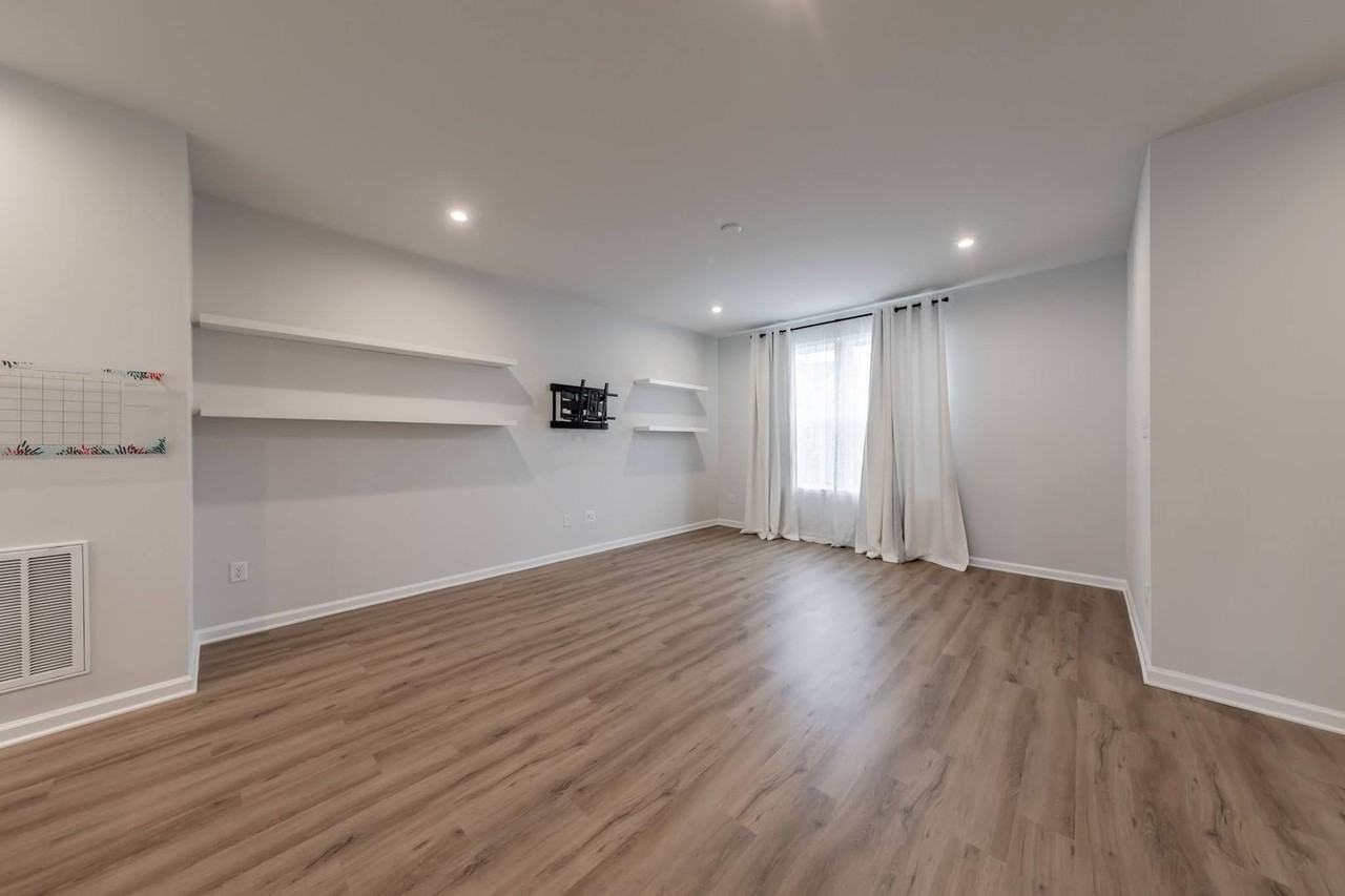 402 Bulkhead Pl - Photo 7 of 15