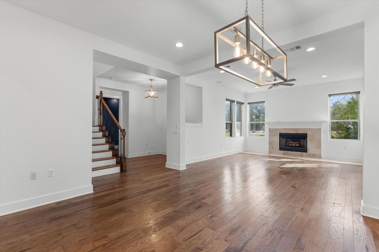3120 Tom Miller St - Photo 2 of 45