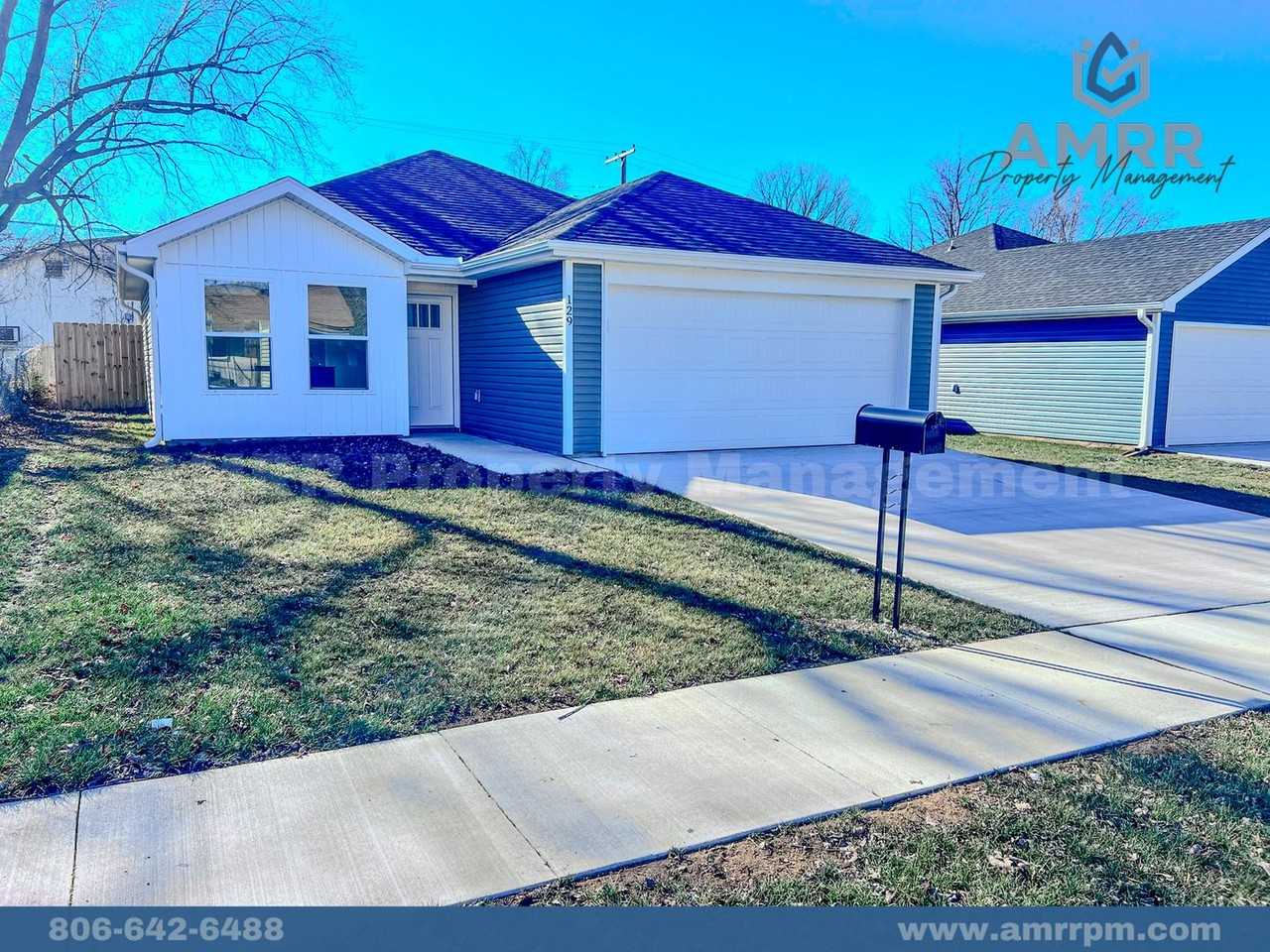 129 E Hall St - Photo 2 of 23