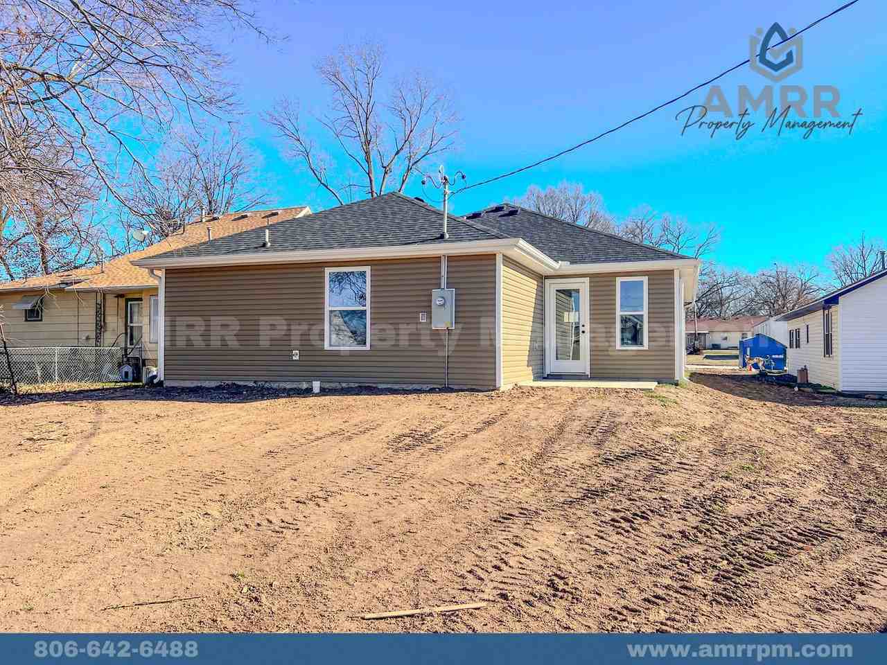 308 S Pearl St - Photo 4 of 24
