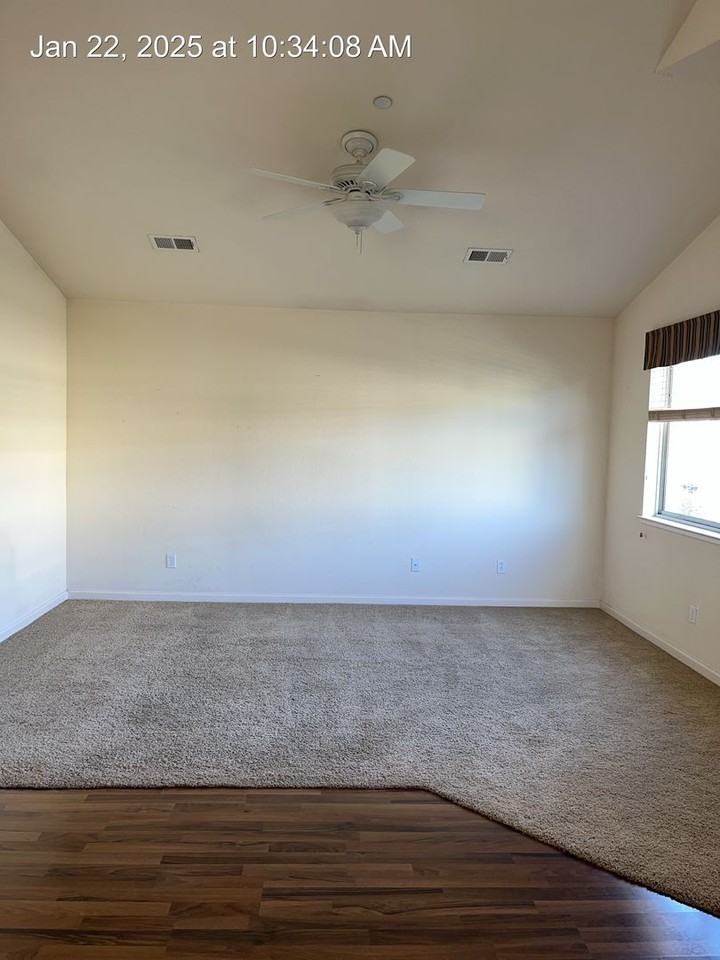 724 Young Ct - Photo 2 of 19