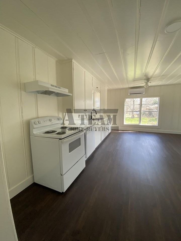 801 Walnut St - Photo 7 of 23