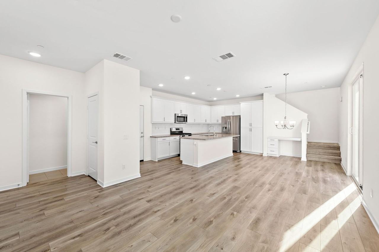 35787 Neala Ln - Photo 3 of 19