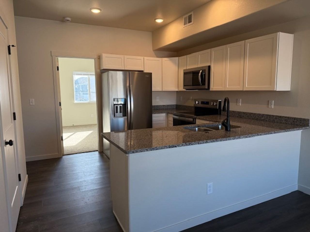1507 Carol Ann Way - Photo 3 of 25