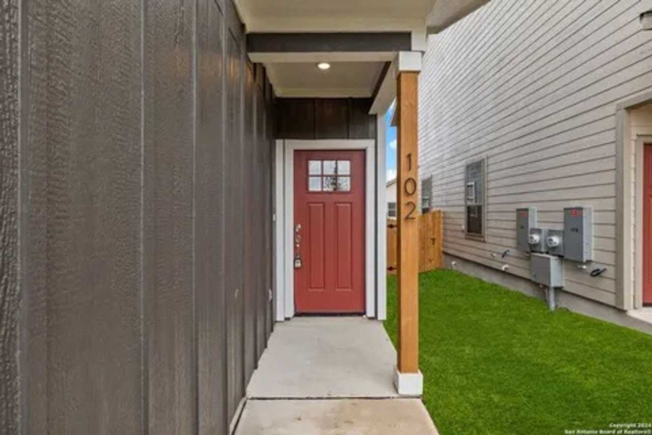 7625 Briarwood Pass - Photo 6 of 20