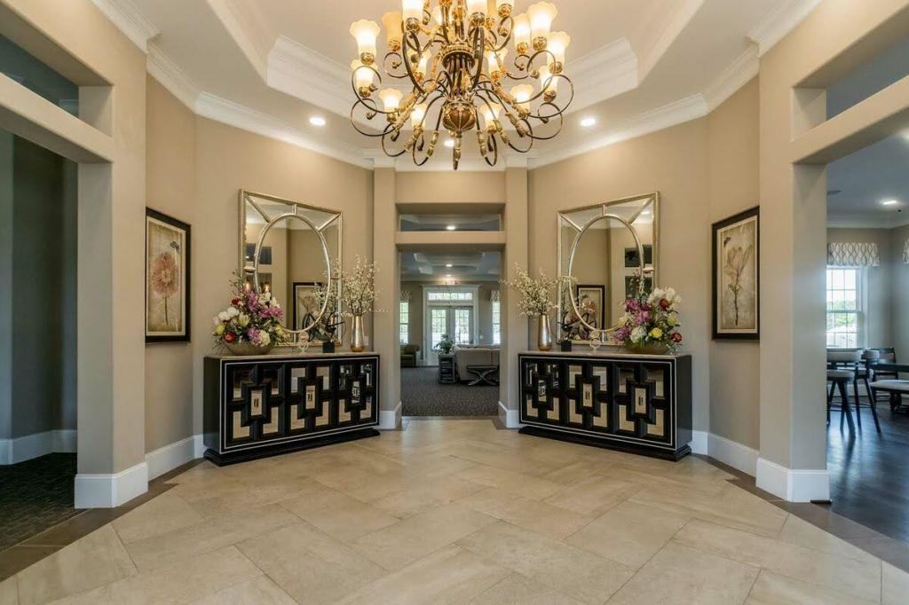 1012 Freeport Dr - Photo 6 of 50