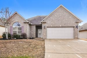 featured image of 626 Waterford Ln