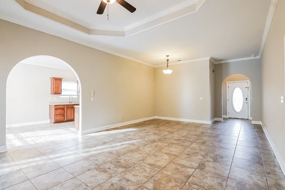 626 Waterford Ln - Photo 5 of 16