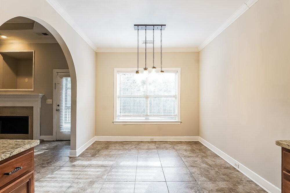 626 Waterford Ln - Photo 6 of 16