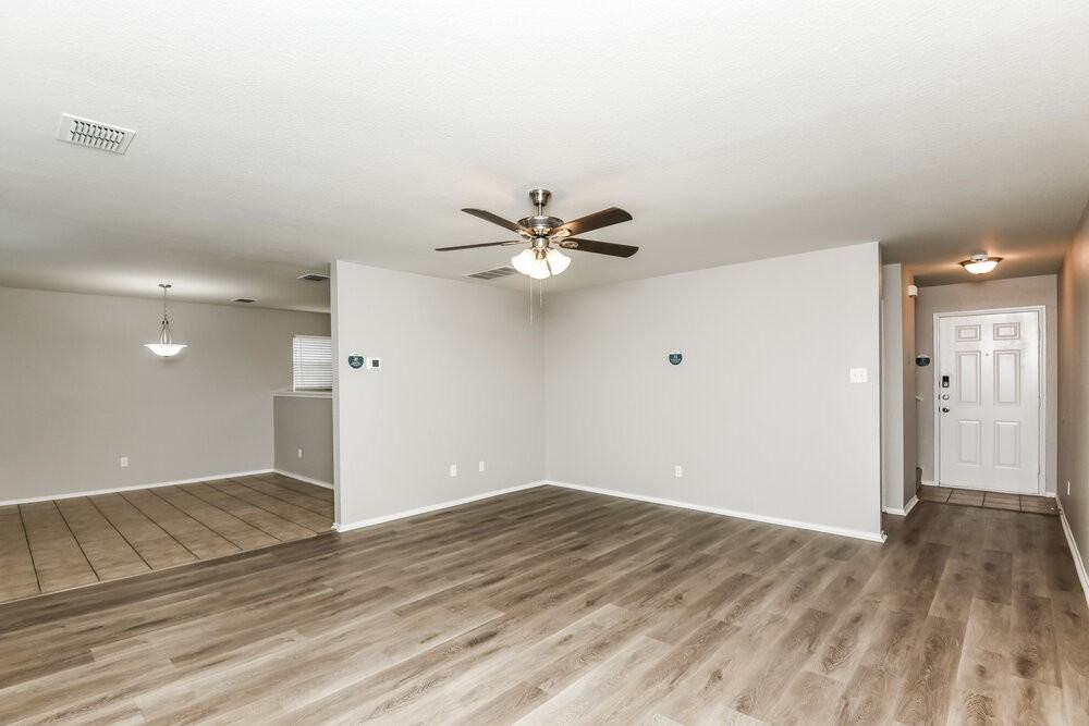 6605 Meadow Way Ln - Photo 6 of 17