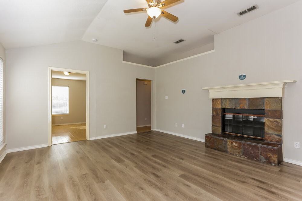 6375 Riverwater Trl - Photo 5 of 16
