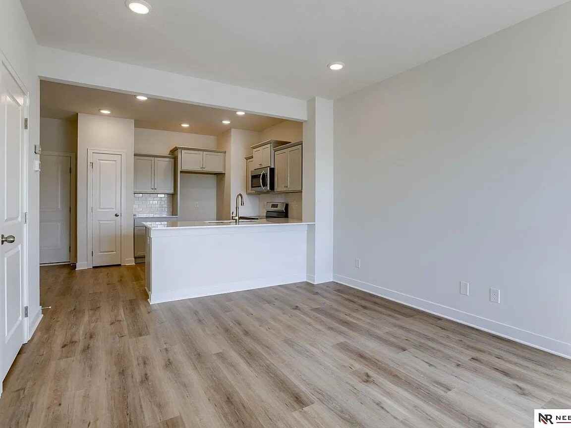 11417 N 161st Ct #11417 - Photo 3 of 7