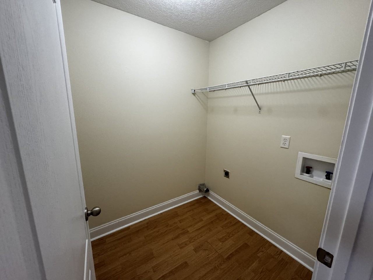 598 Parish Loop Ne - Photo 5 of 12