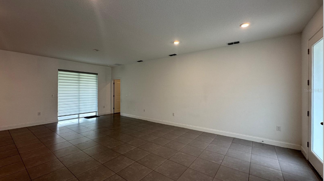 2399 Missouri Ave - Photo 3 of 21