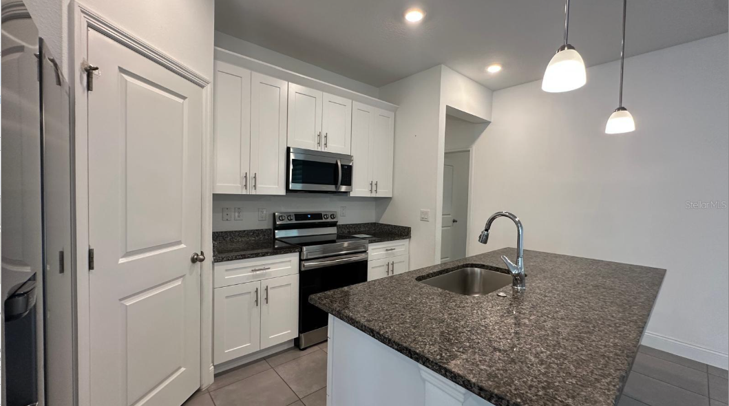 2399 Missouri Ave - Photo 7 of 21